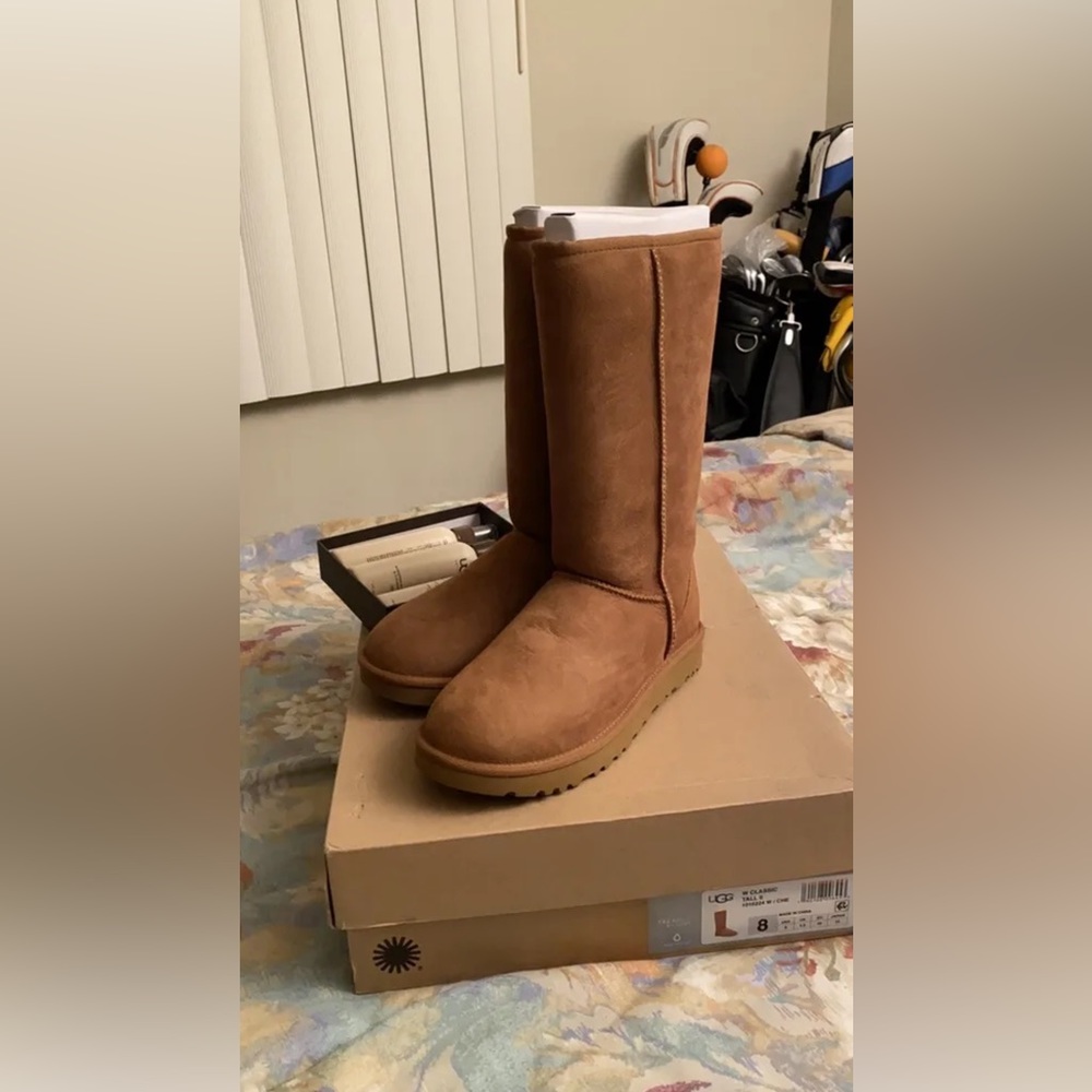 UGGS with cleaning kit